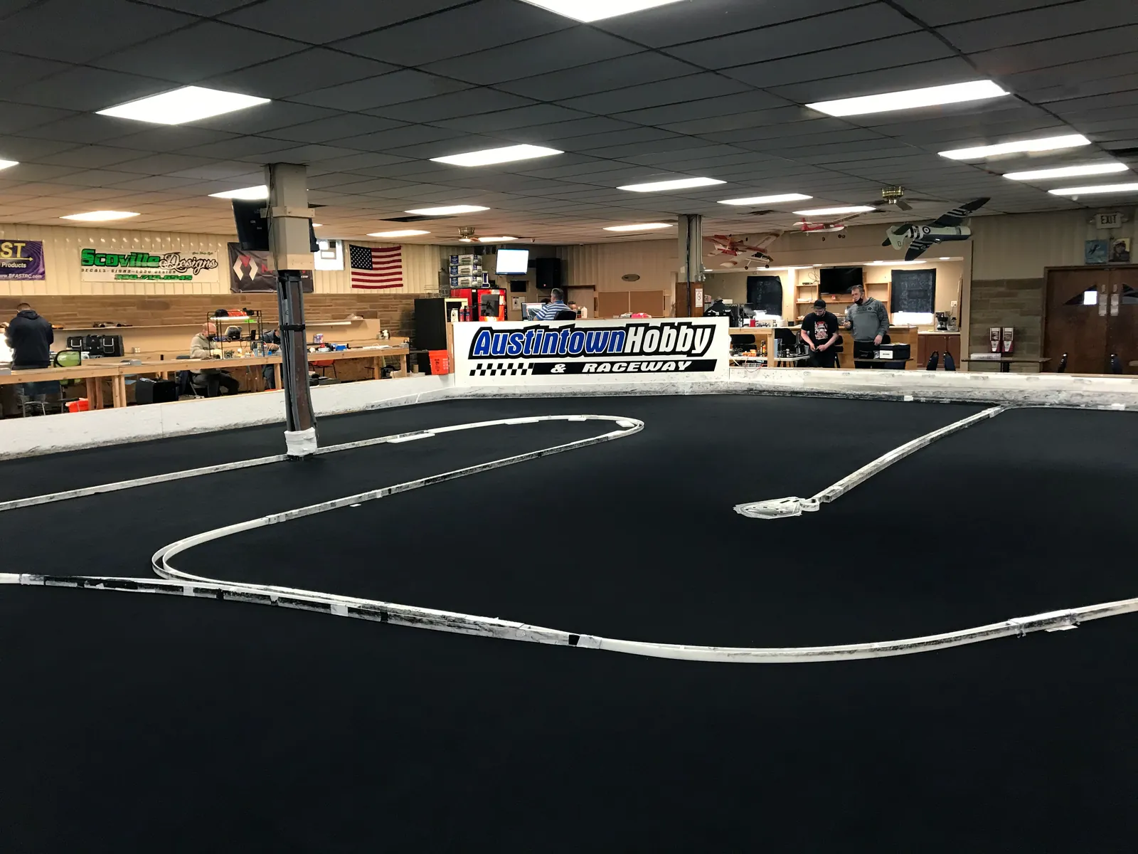 A trackside view of Austintown Hobby & Raceways indoor carpet track.